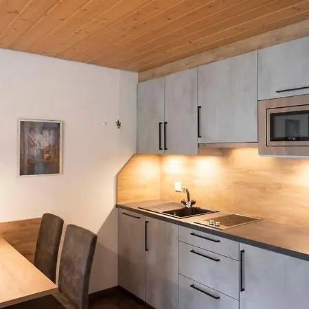 Madlaina * 삼나운