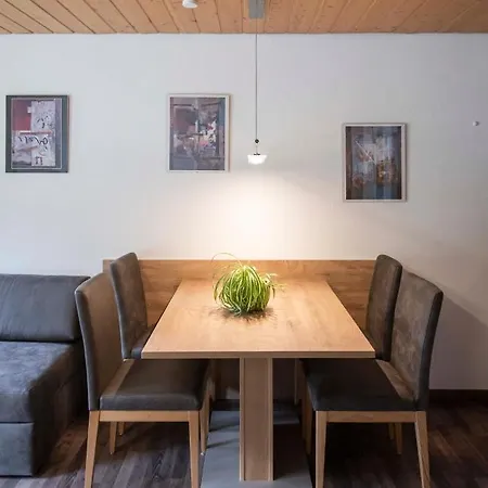 Apartment Madlaina