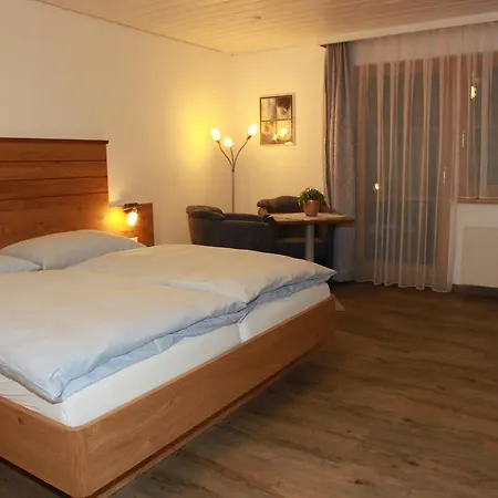 Madlaina سامنون