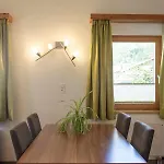 Madlaina Apartamento *