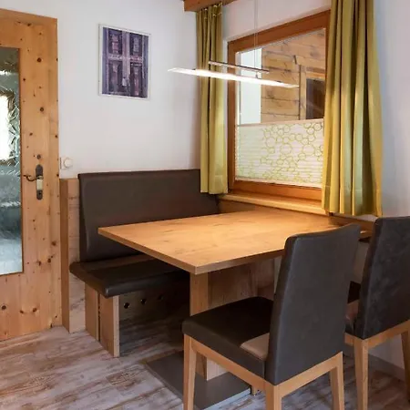 Madlaina Apartment *